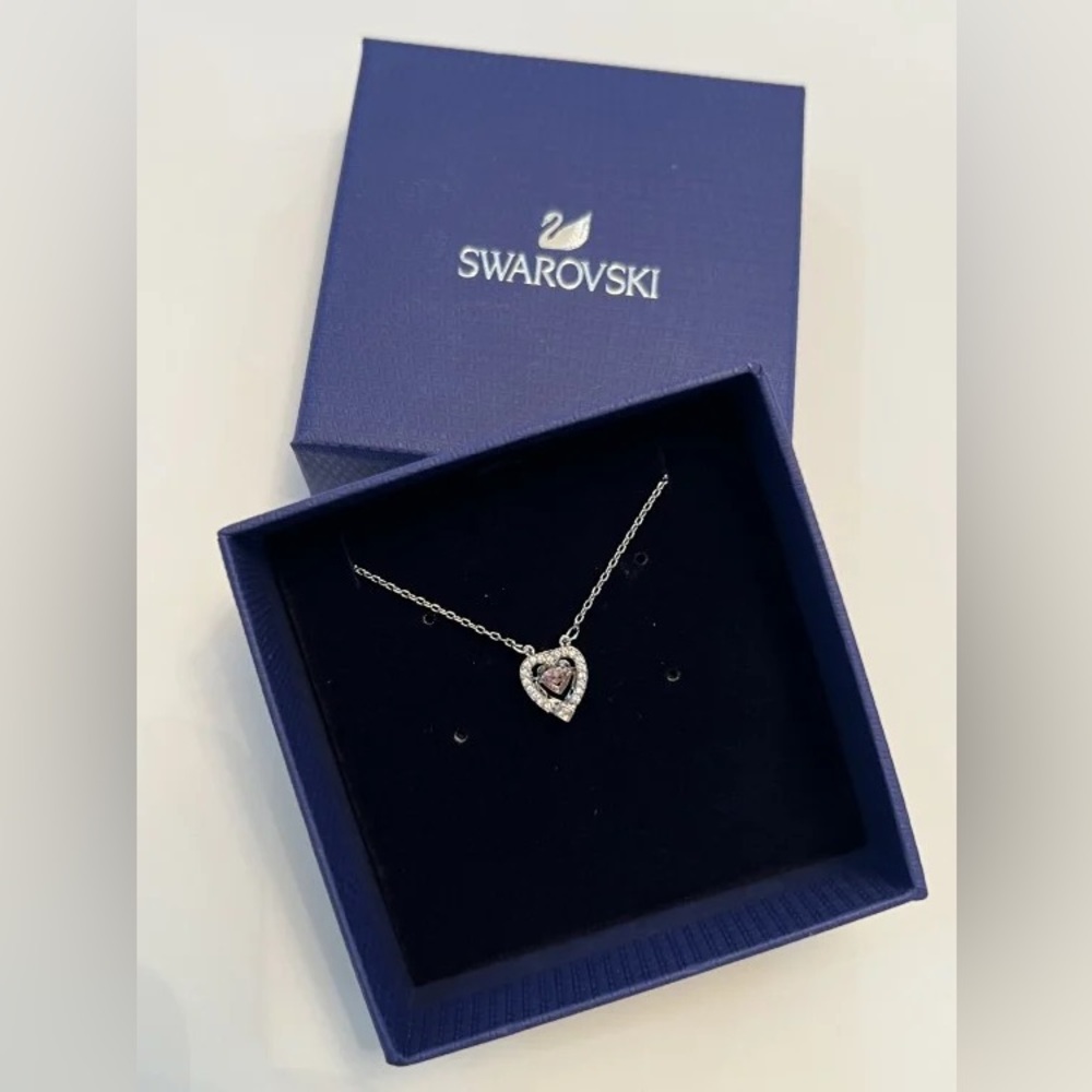 Swarovski Crystal SPARKLING DANCE
HEART Necklace. - Picture 5 of 5